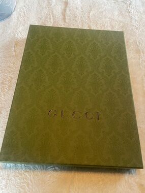 Gucci Green Embossed Logo Presentation Box